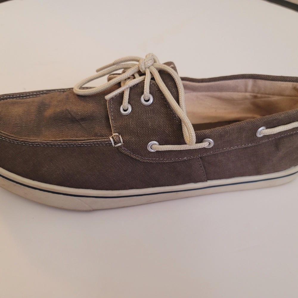 Canvas shoes for men